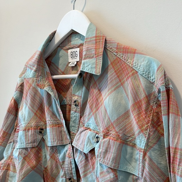 Urban Outfitters BDG Plaid Cotton Button Up Easter Boxy Cropped Shirt Blue Red - Picture 6 of 15